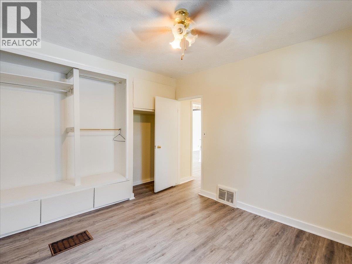 1867 FIFTH Avenue, Trail