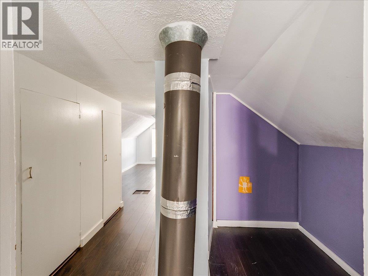 1867 FIFTH Avenue, Trail