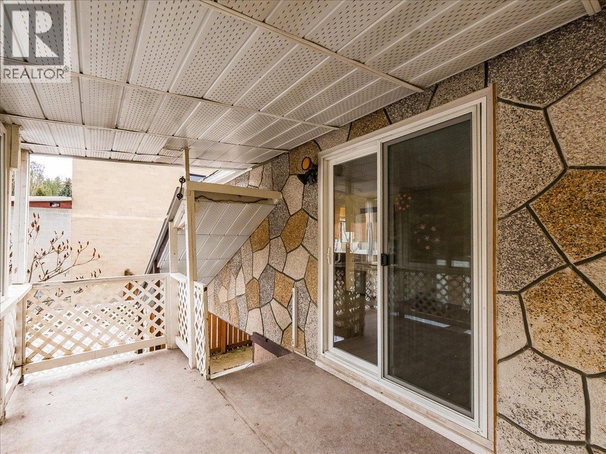 1867 FIFTH Avenue, Trail