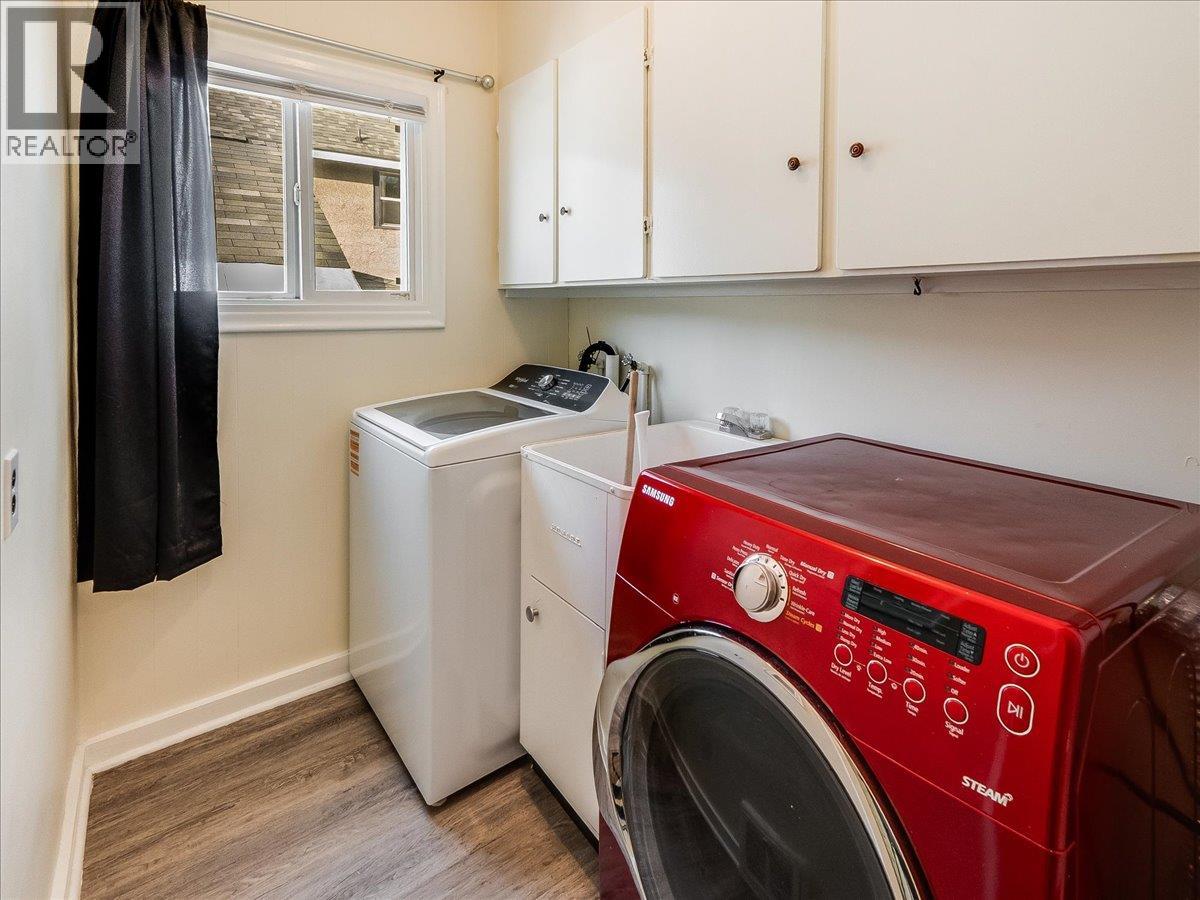 1867 FIFTH Avenue, Trail