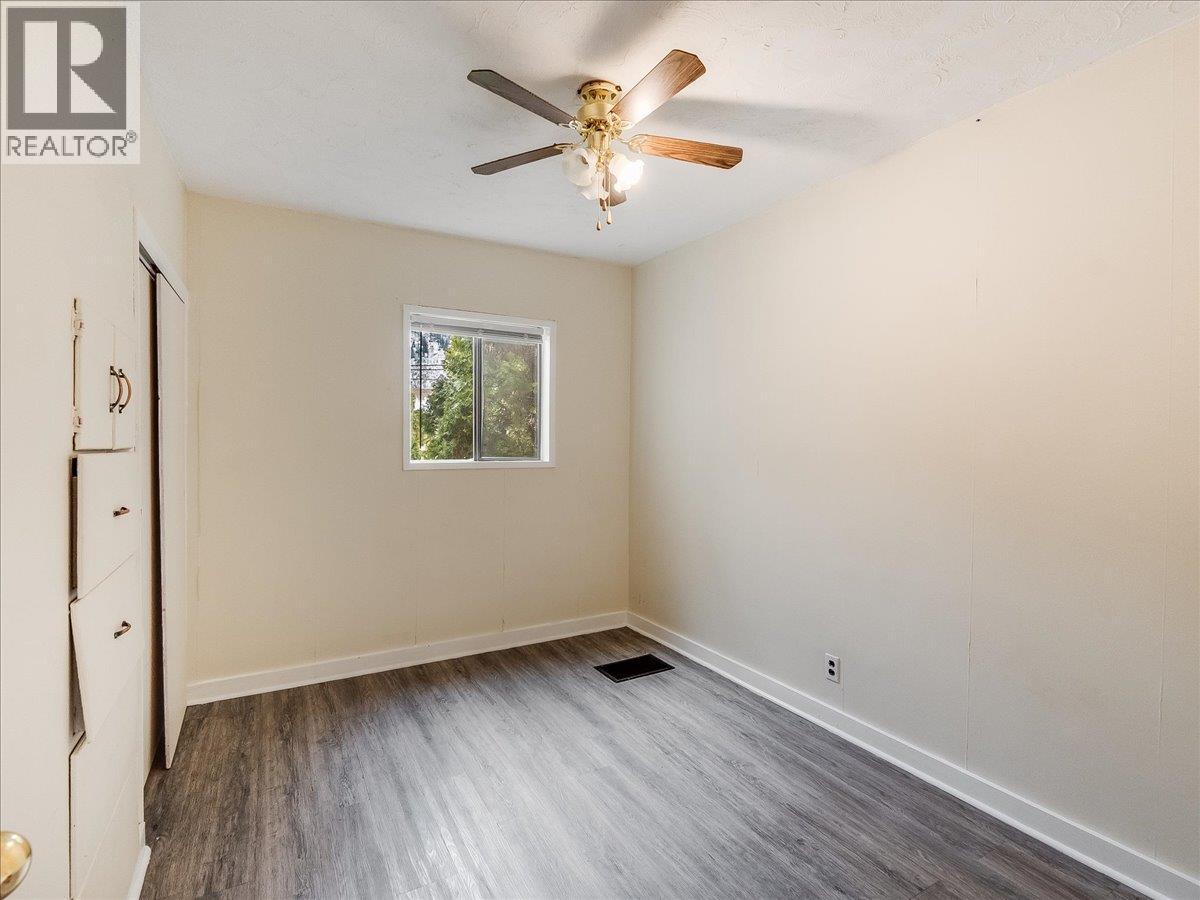 1867 FIFTH Avenue, Trail