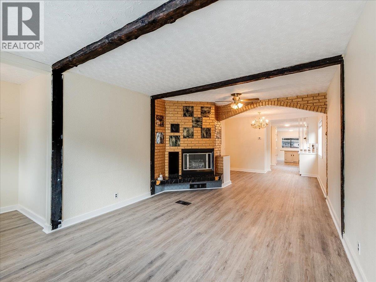 1867 FIFTH Avenue, Trail