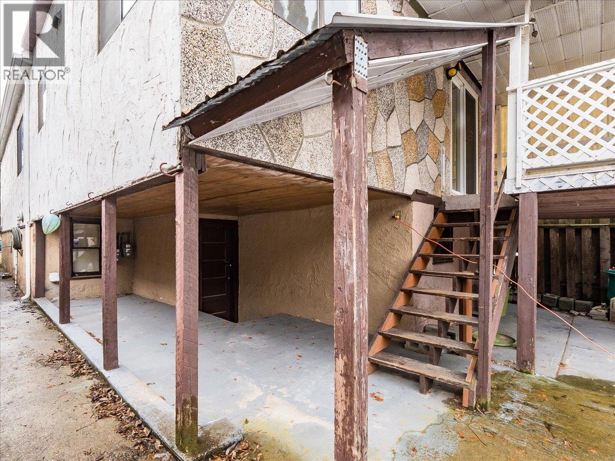 1867 FIFTH Avenue, Trail