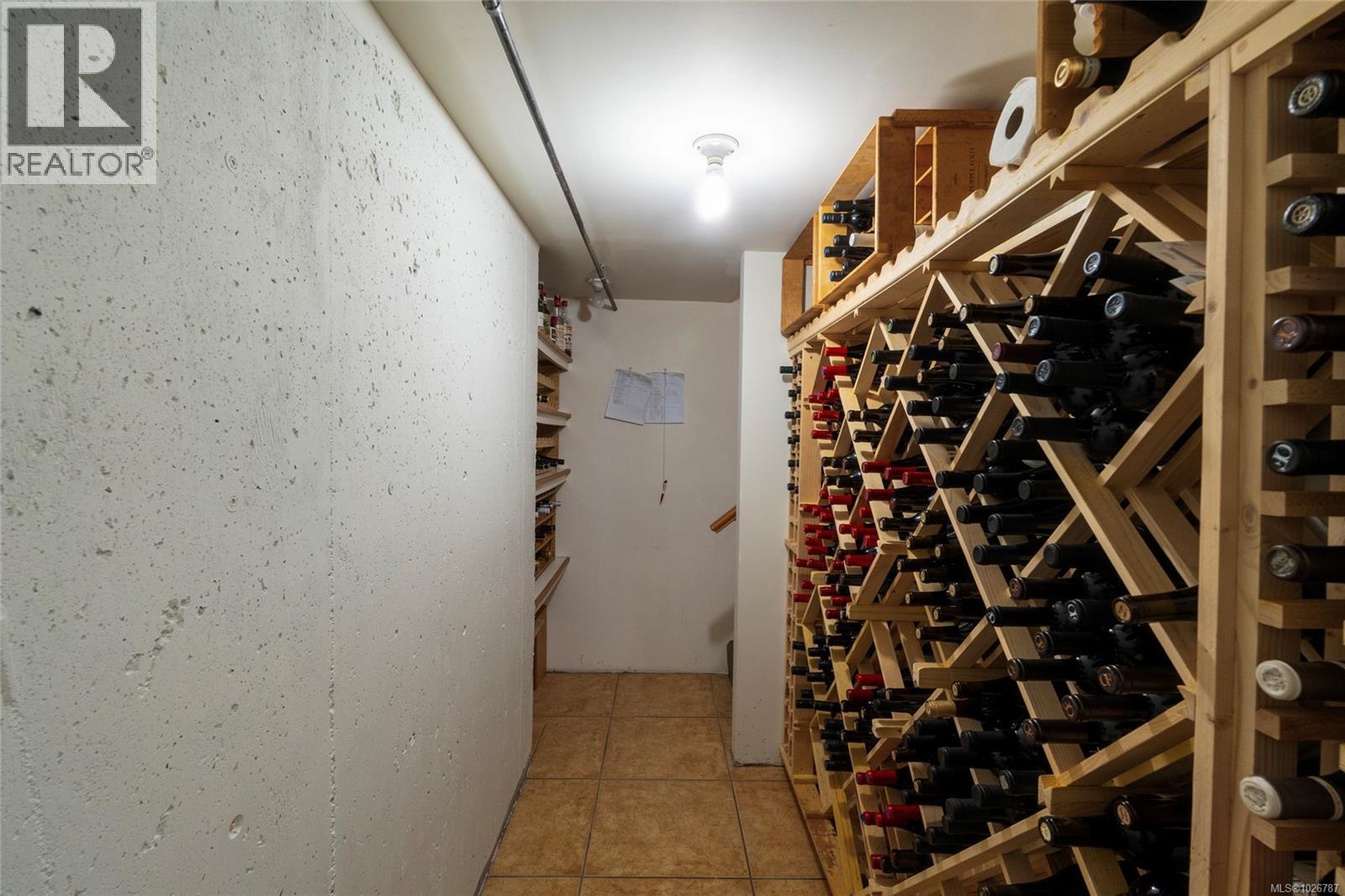 201 9949 Third Street, Sidney