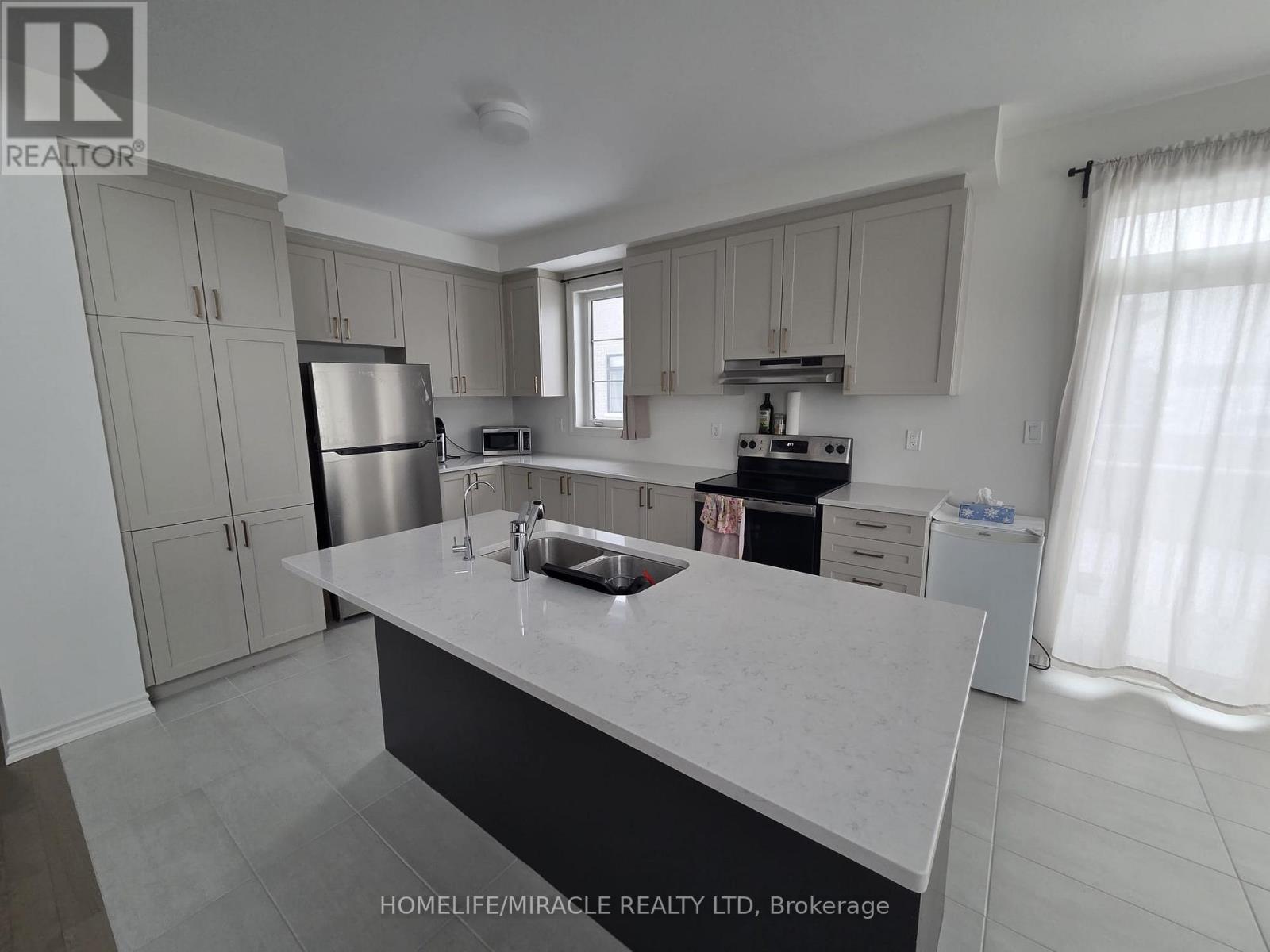 14 MAYAPPLE STREET - Photo 4 of 27, Adjala-Tosorontio (Colgan), Ontario