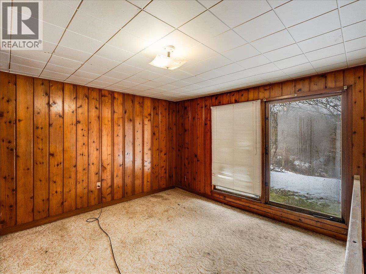 2962 Charleston Avenue, Castlegar