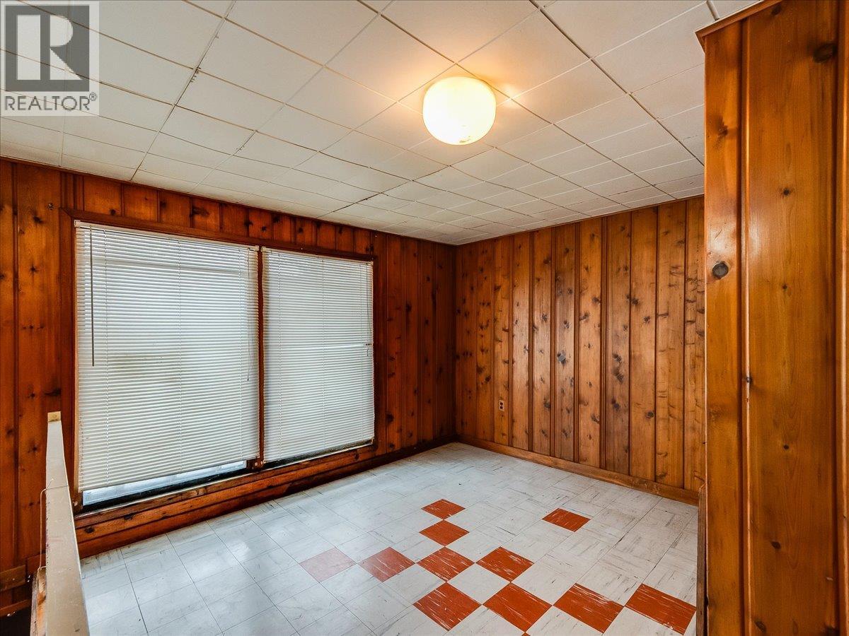 2962 Charleston Avenue, Castlegar