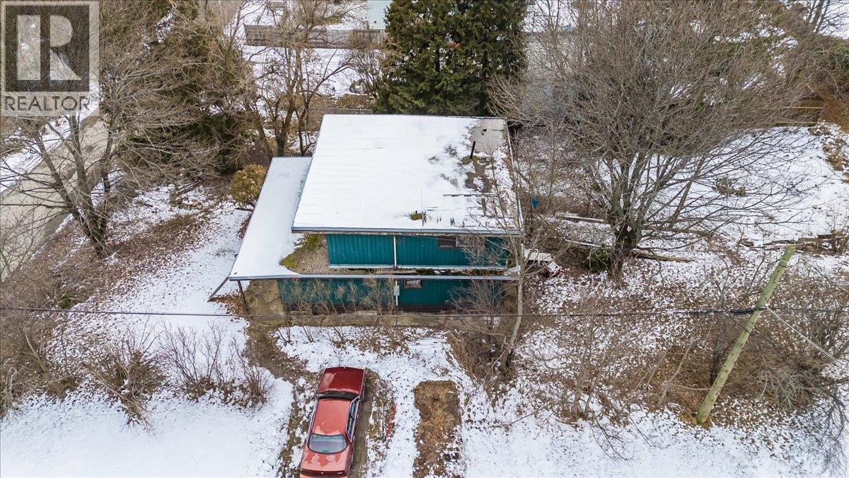 2962 Charleston Avenue, Castlegar