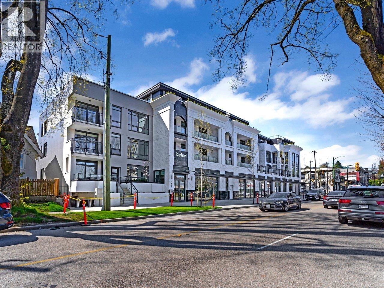 307 3668 W 10TH AVENUE, Vancouver