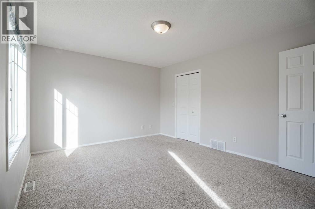 
          122 Panamount Drive Northwest
            <br/>
            <span>Calgary</span>
            , 
            <span>AB</span>
             <span>T3K6K3</span>
         - Photo 19