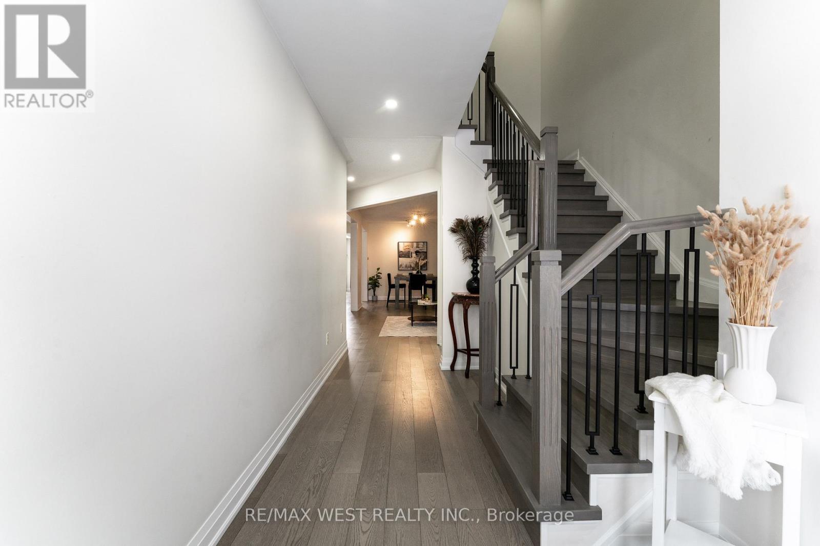 76 YELLOW AVENS BOULEVARD - 6