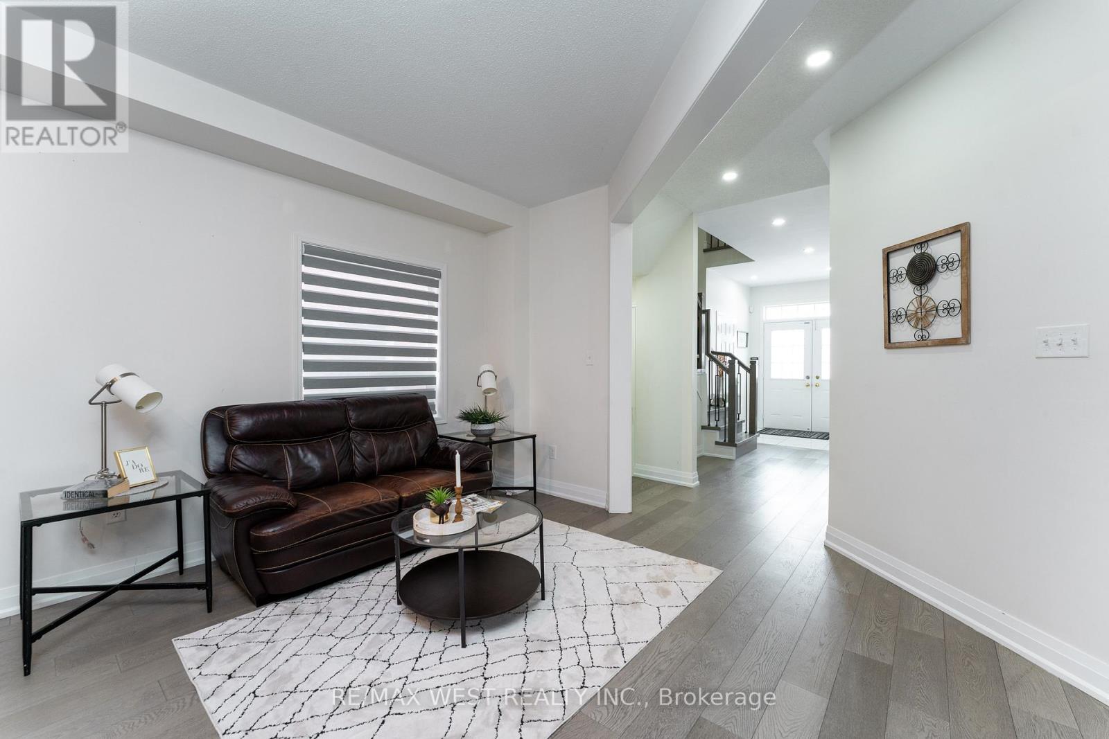 76 YELLOW AVENS BOULEVARD - 9