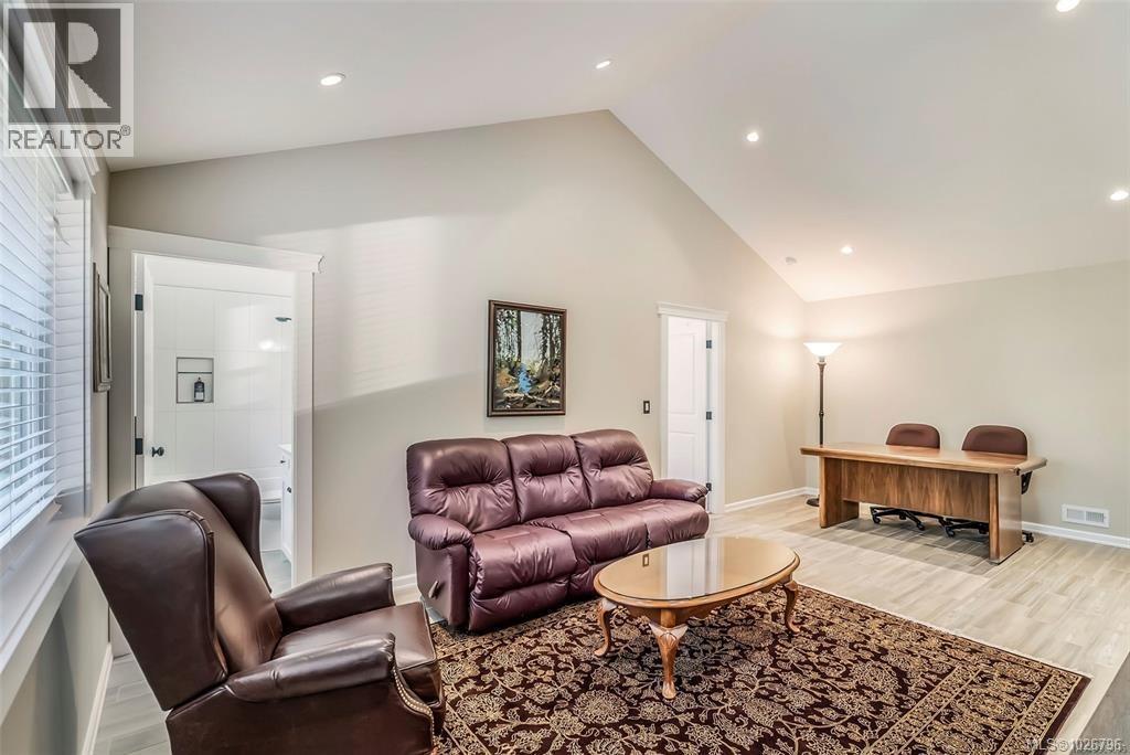 1390 Kurtis Cres, Nanaimo