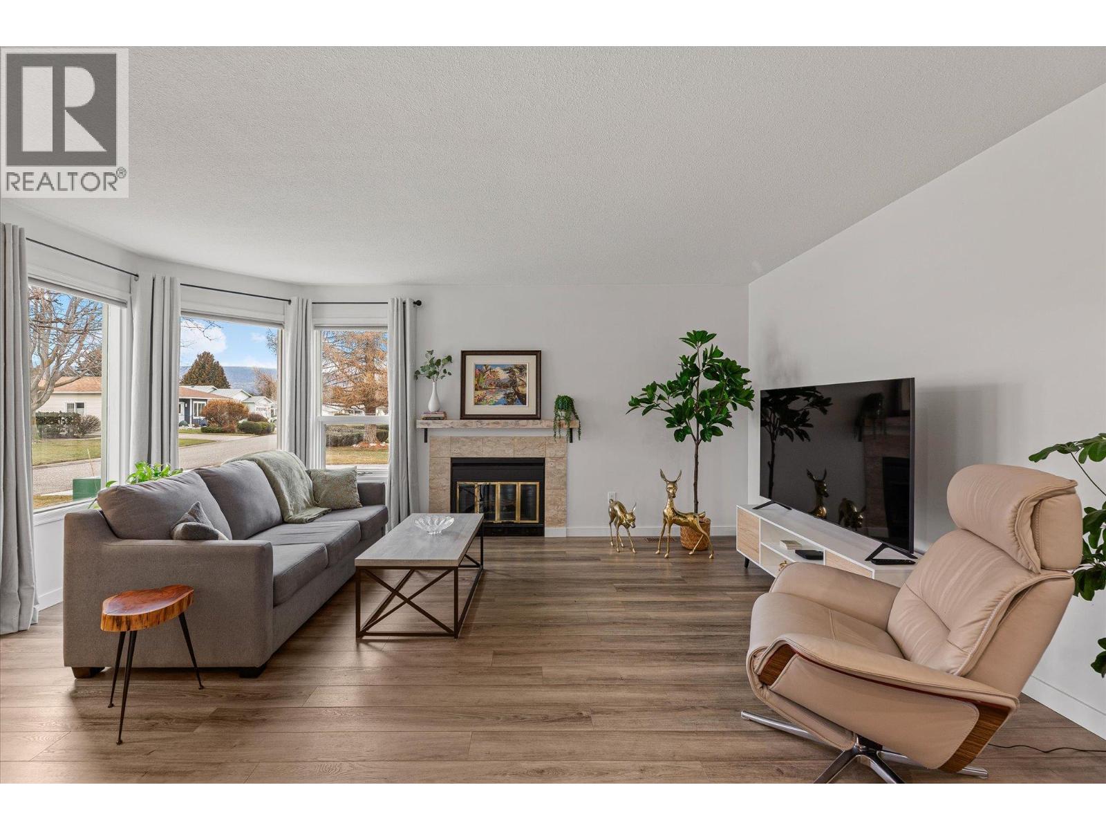 #120 1255 Raymer Avenue - 4