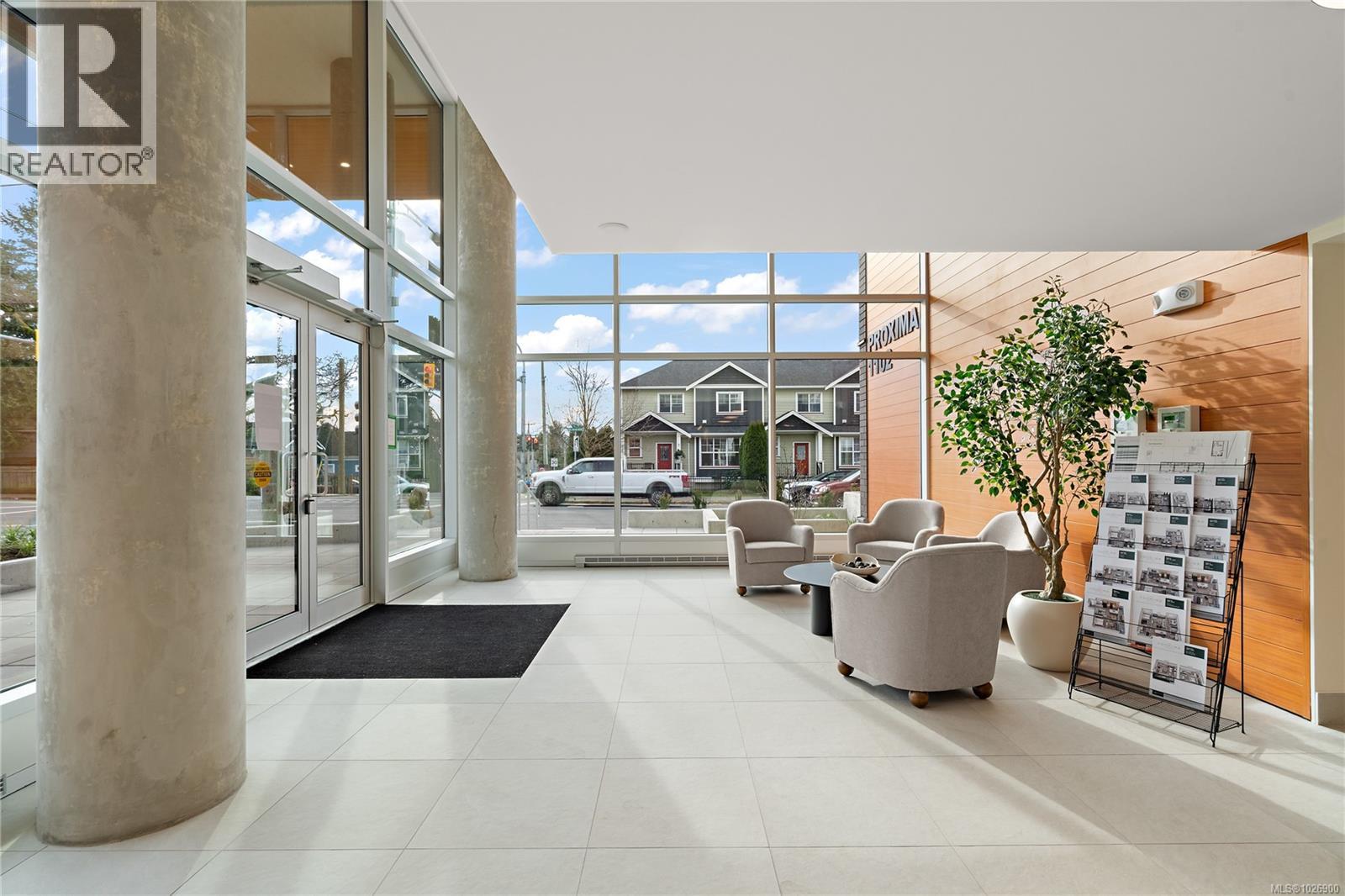 #302 1102 Esquimalt Rd - 22