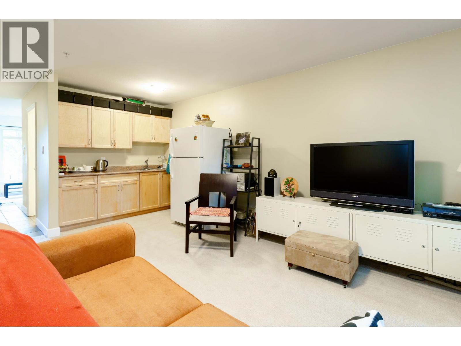 2018 FRASER AVENUE, Port Coquitlam