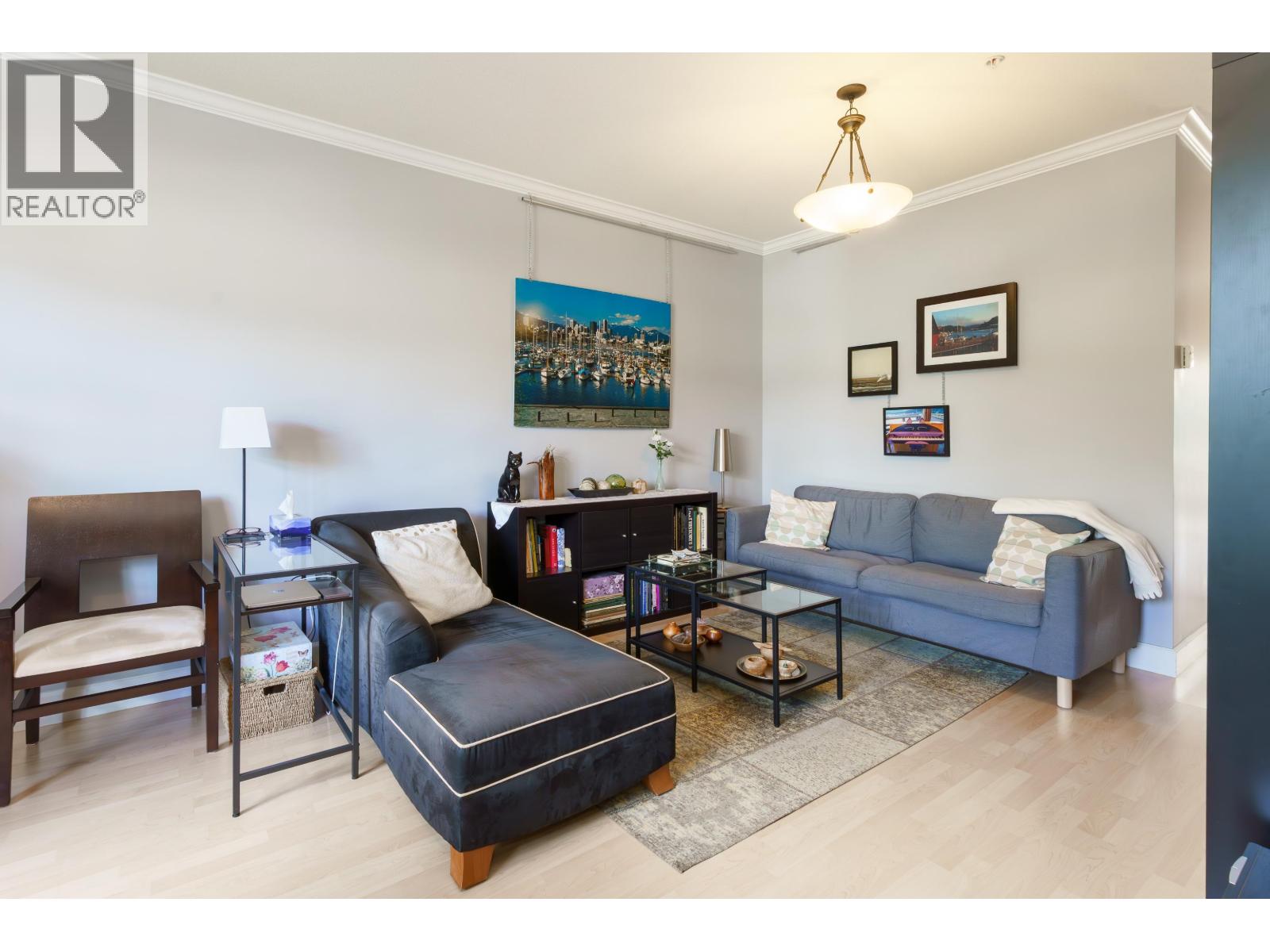 2018 FRASER AVENUE, Port Coquitlam