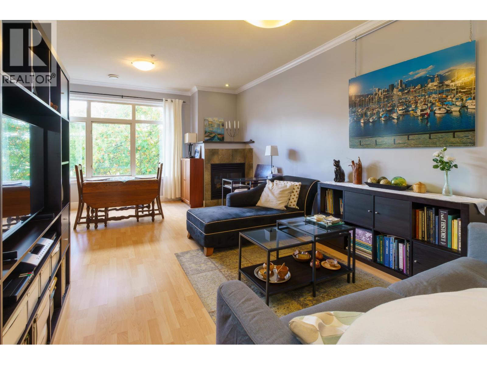 2018 FRASER AVENUE, Port Coquitlam