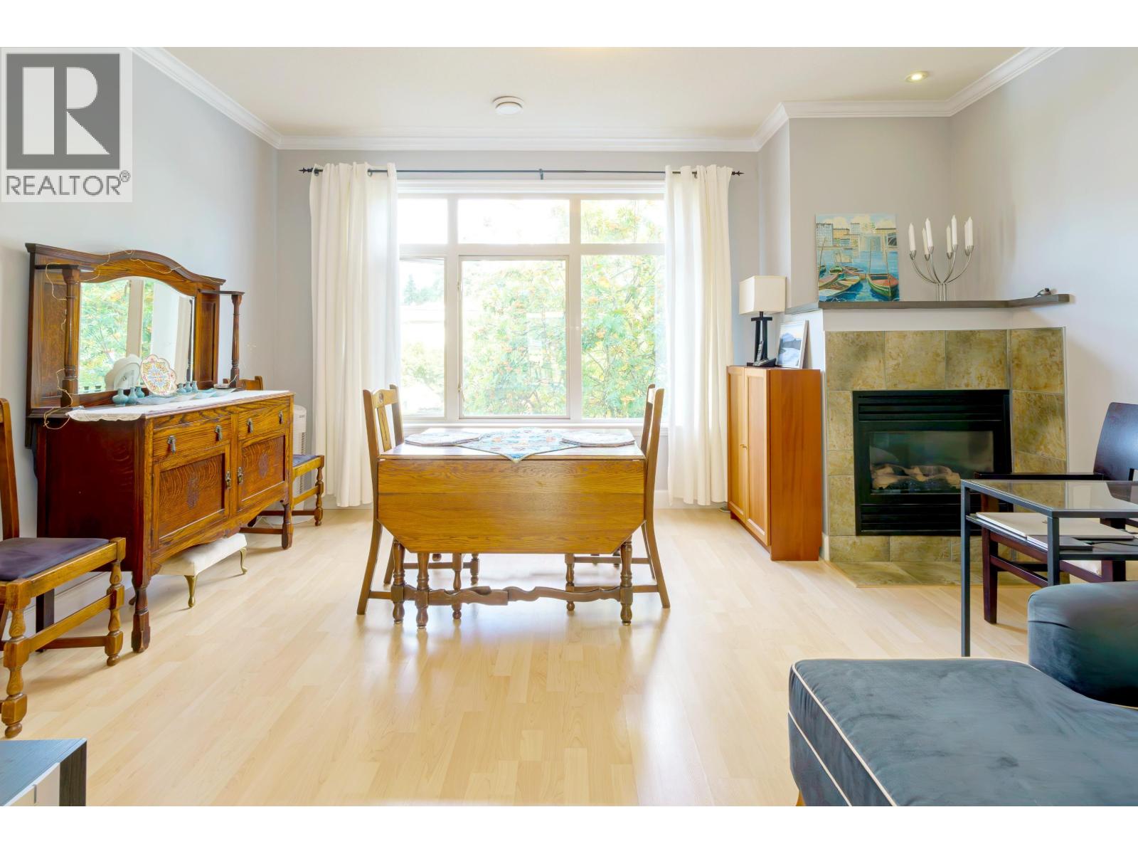 2018 FRASER AVENUE, Port Coquitlam