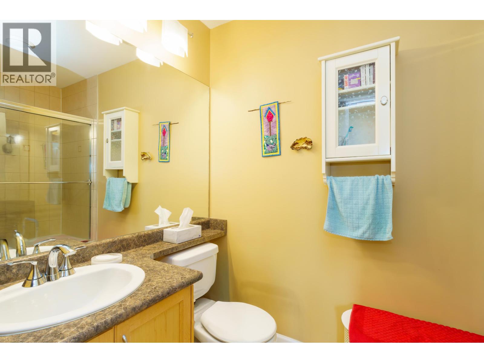 2018 FRASER AVENUE, Port Coquitlam