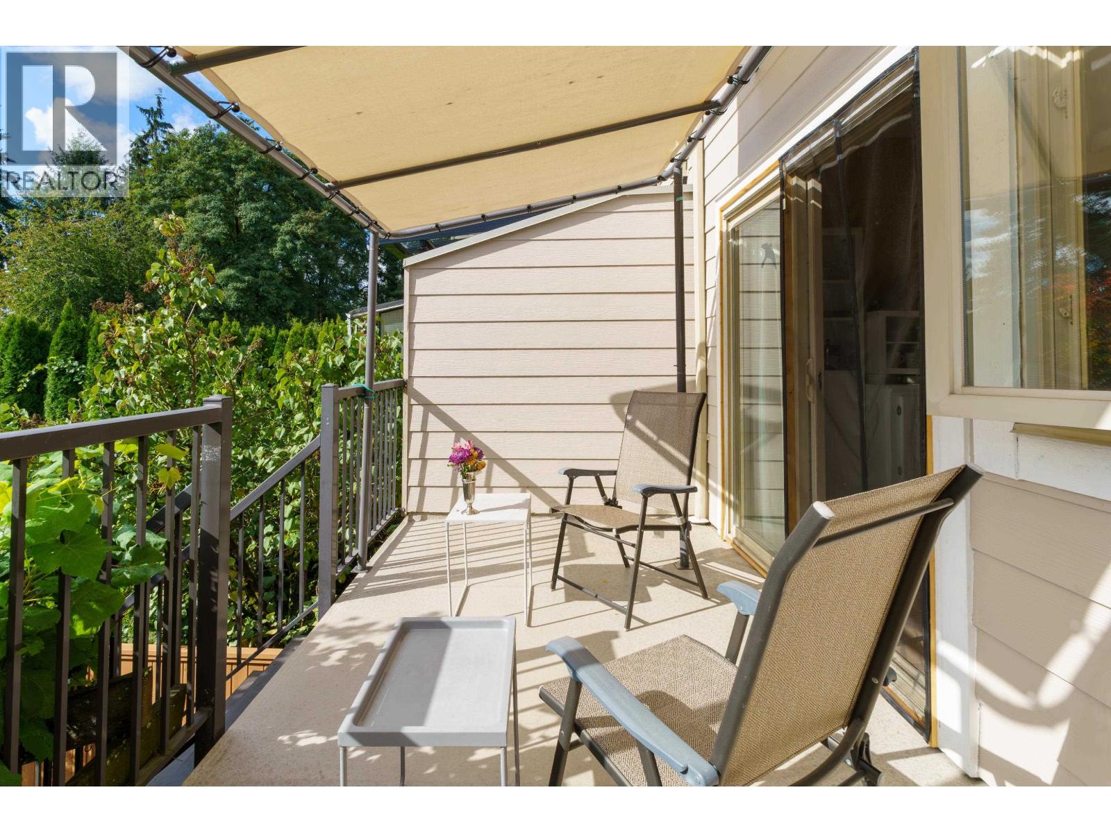 2018 FRASER AVENUE, Port Coquitlam