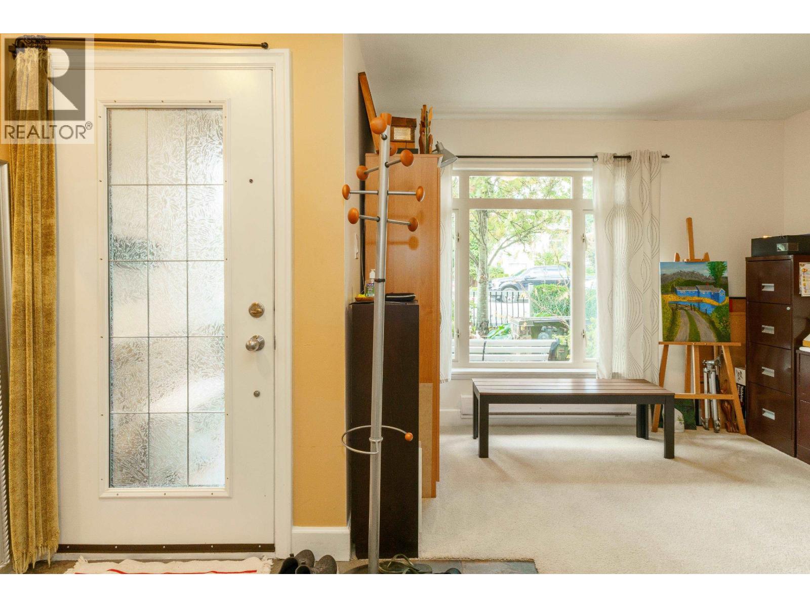 2018 FRASER AVENUE, Port Coquitlam