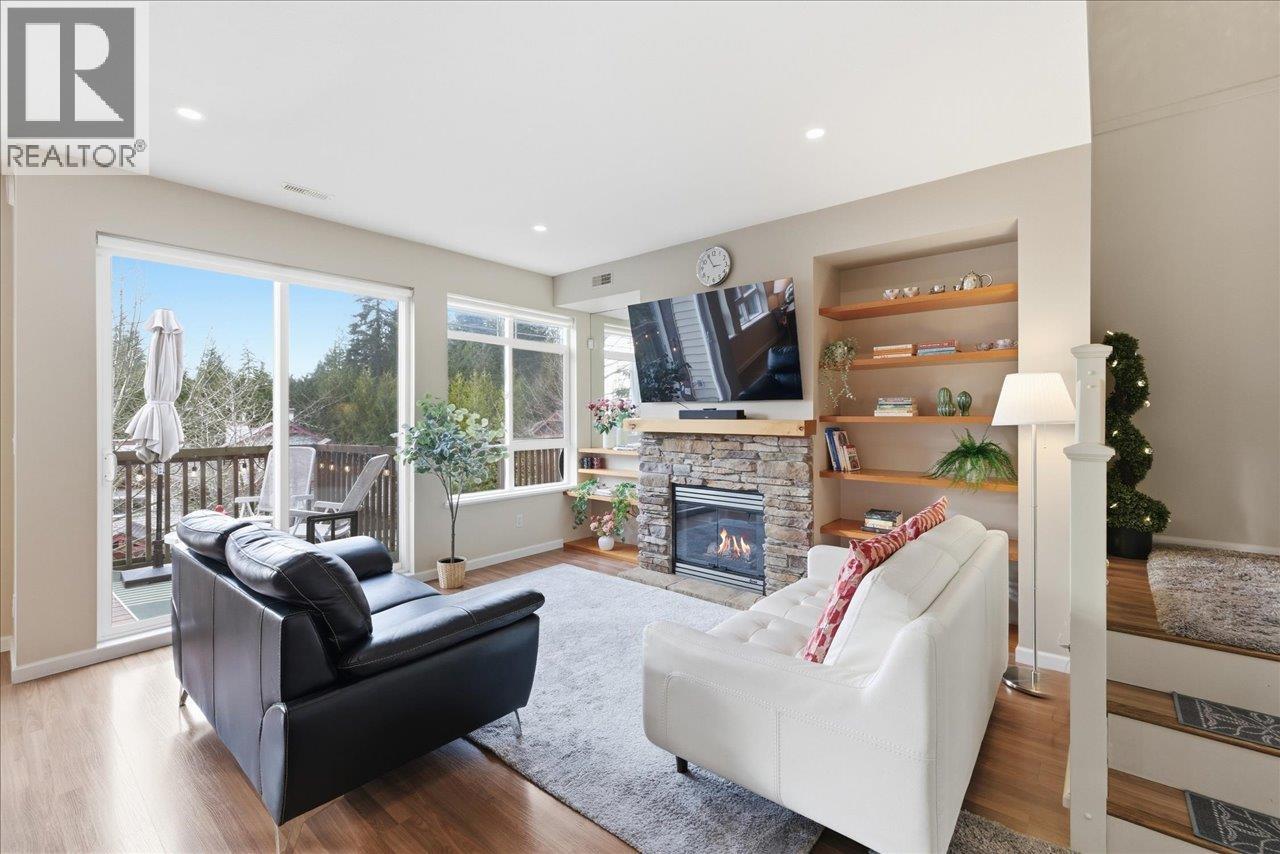 21 15 FOREST PARK WAY - Photo 3 of 36, Port Moody, British Columbia