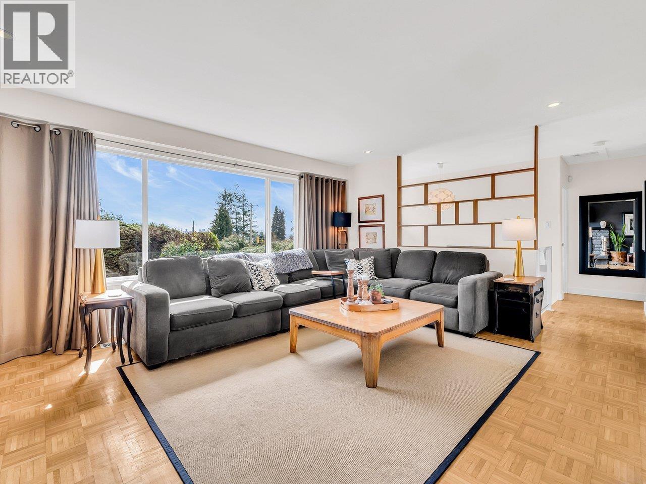 1837 LARSON ROAD, North Vancouver