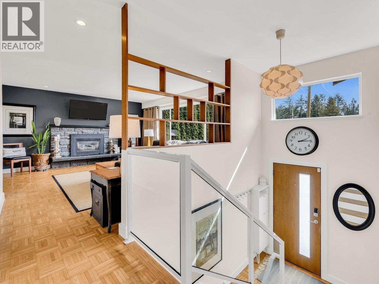 1837 LARSON ROAD, North Vancouver