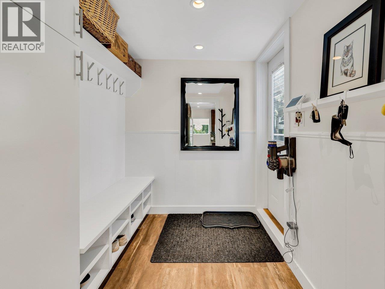 1837 LARSON ROAD, North Vancouver