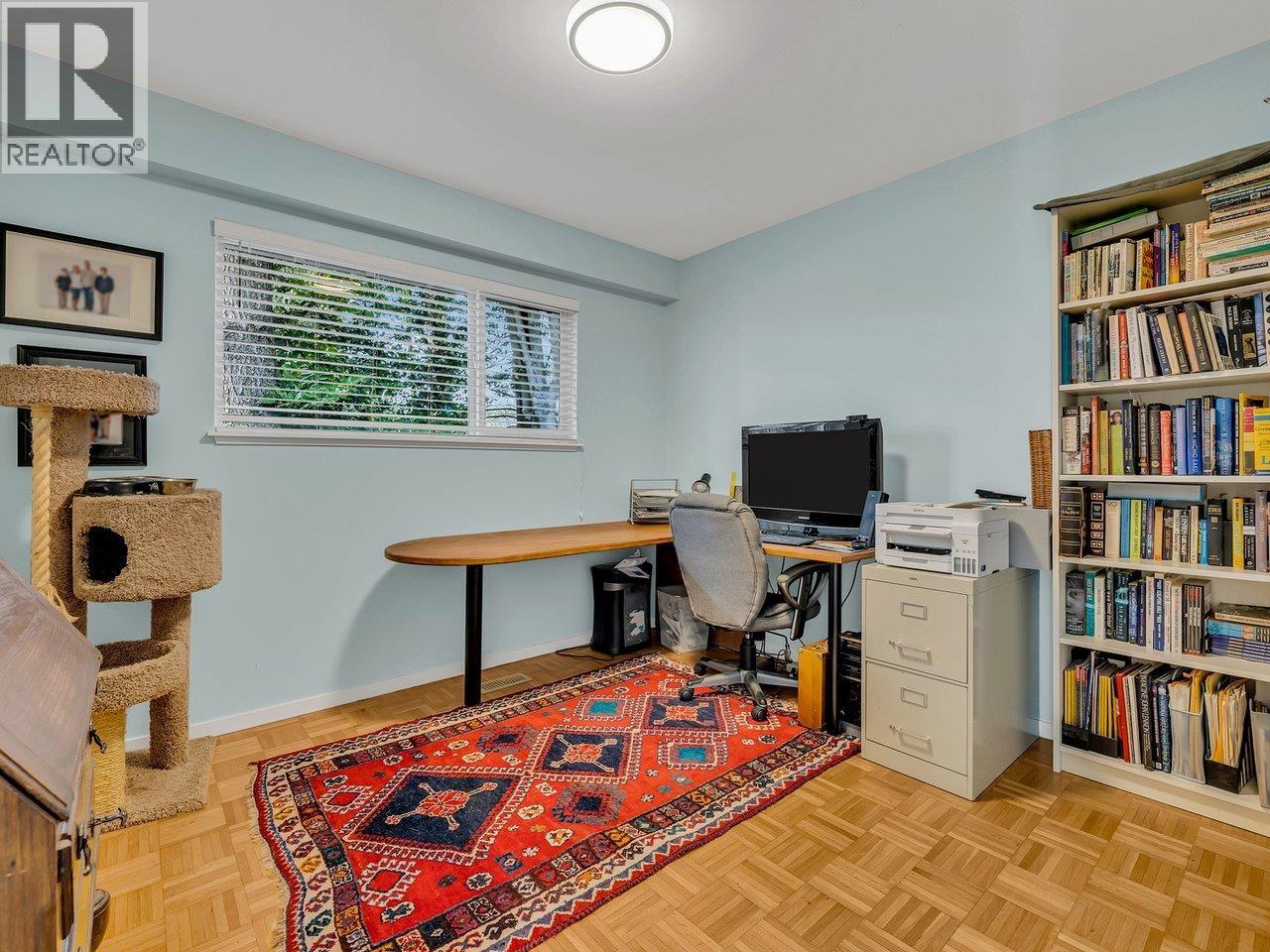 1837 LARSON ROAD, North Vancouver