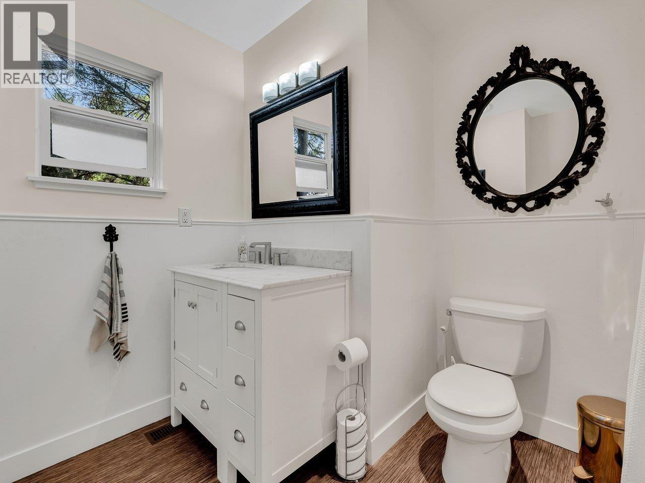 1837 LARSON ROAD, North Vancouver