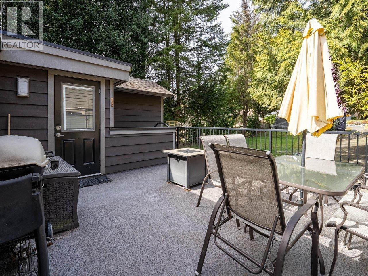 1837 LARSON ROAD, North Vancouver