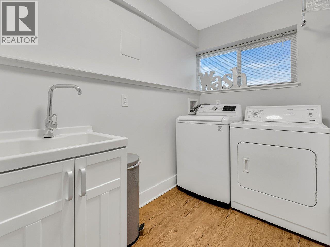 1837 LARSON ROAD, North Vancouver