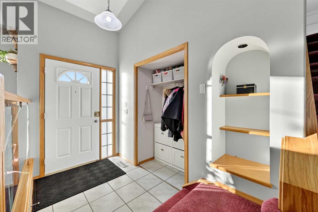 1336 Meadowbrook Drive SE - Photo 3 of 50, Airdrie, Alberta