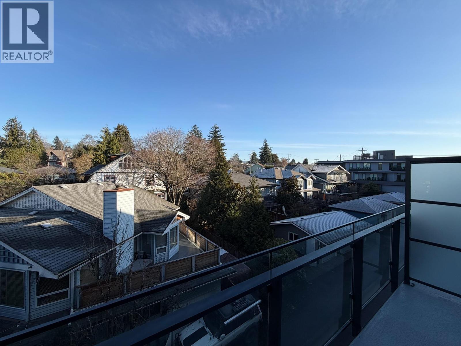 419 422 E 3RD STREET, North Vancouver