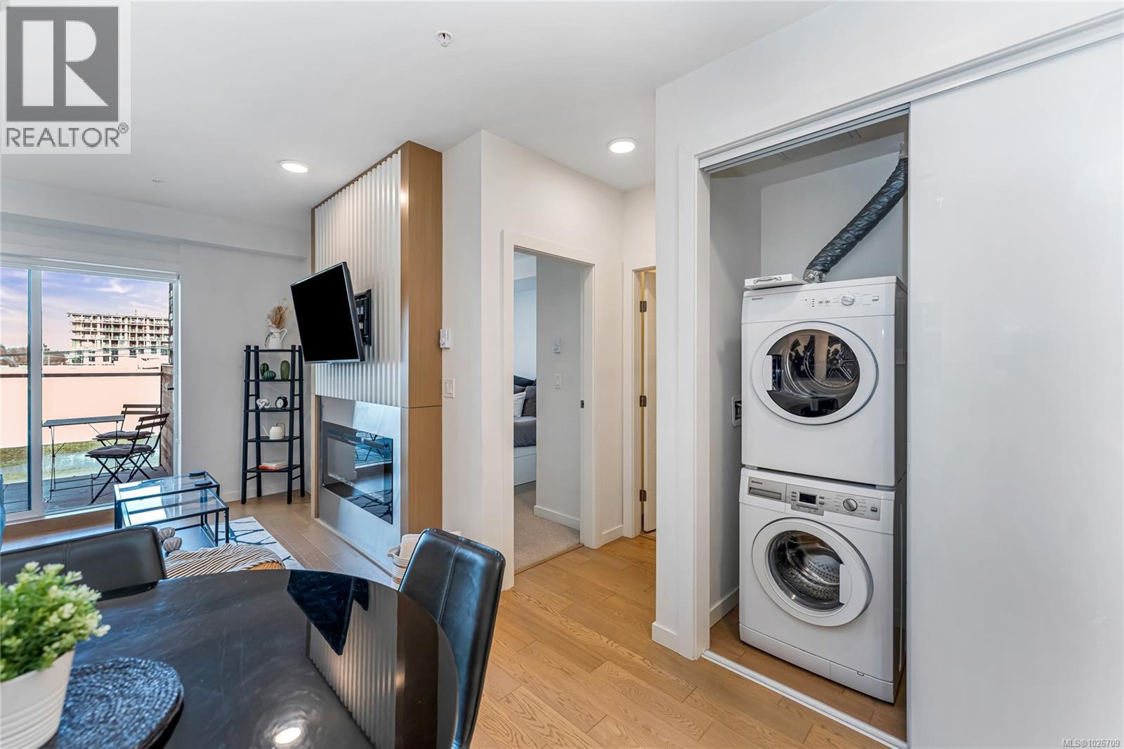 405 1033 Cook Street, Victoria