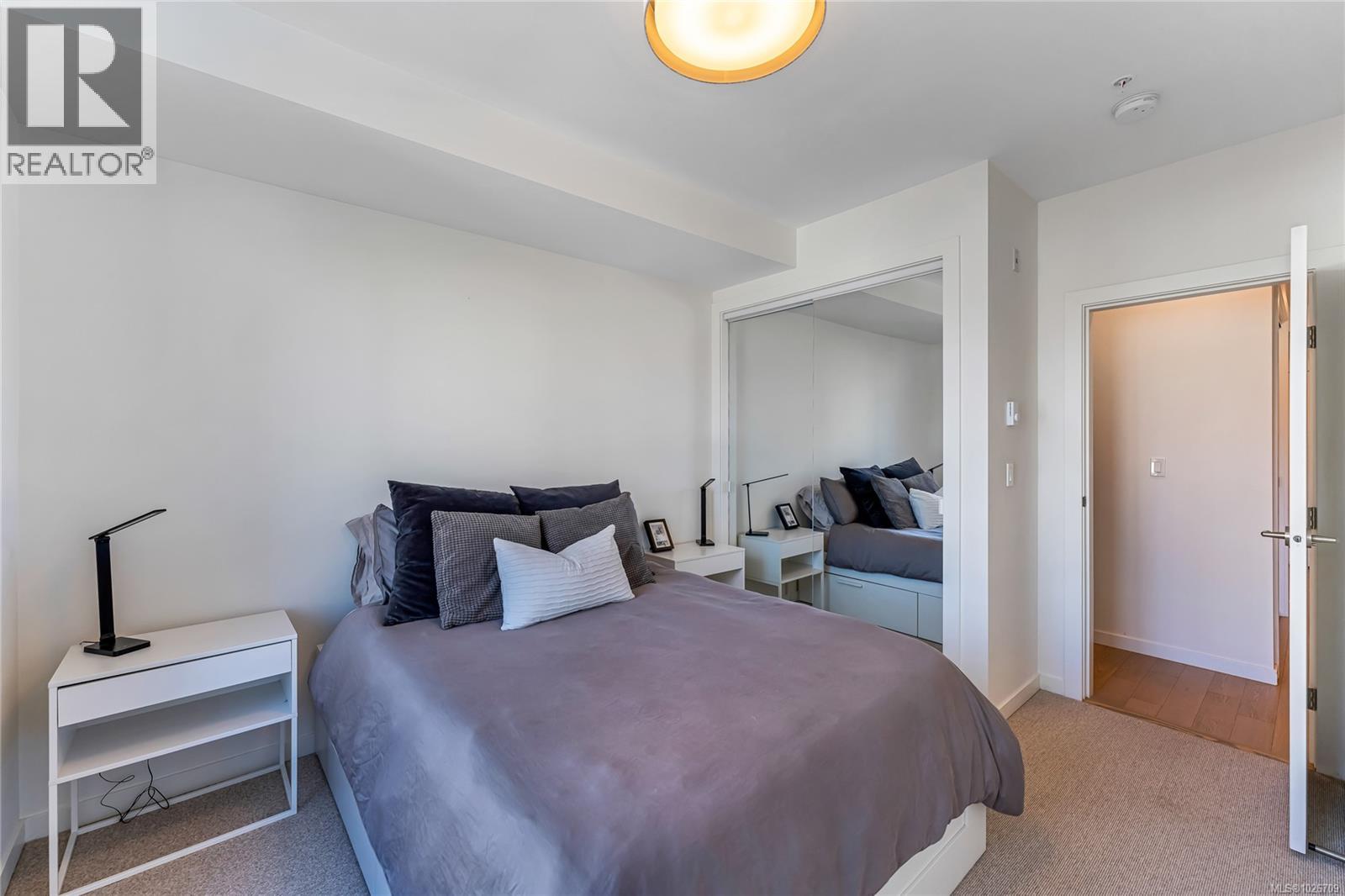 405 1033 Cook Street, Victoria