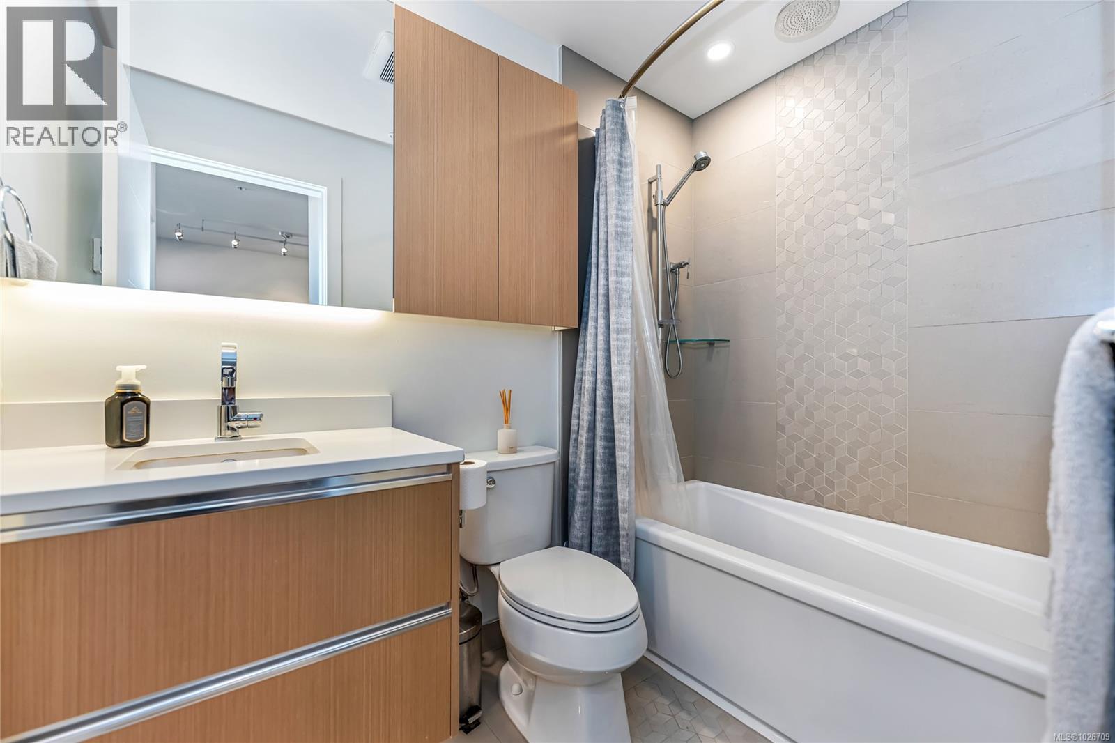 405 1033 Cook Street, Victoria