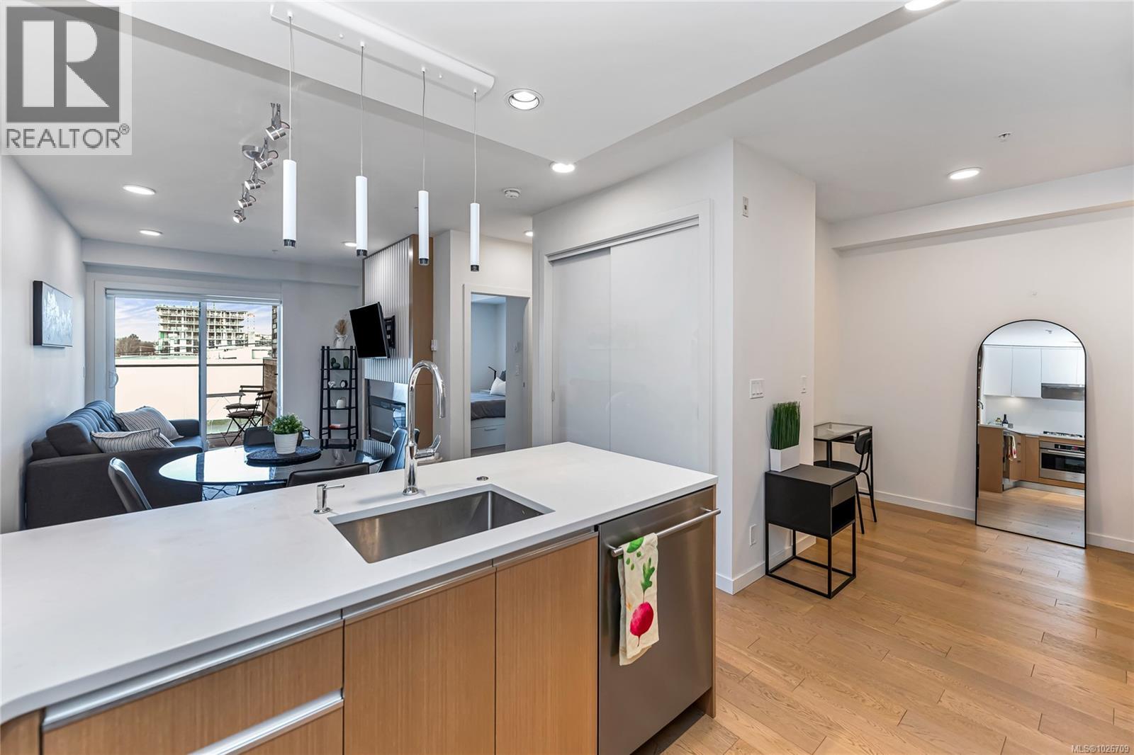 405 1033 Cook Street, Victoria