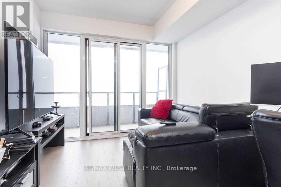 #5111 30 SHORE BREEZE DRIVE - 9
