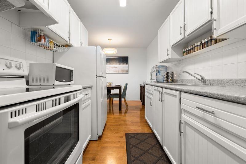 309 1444 MARTIN STREET, White Rock