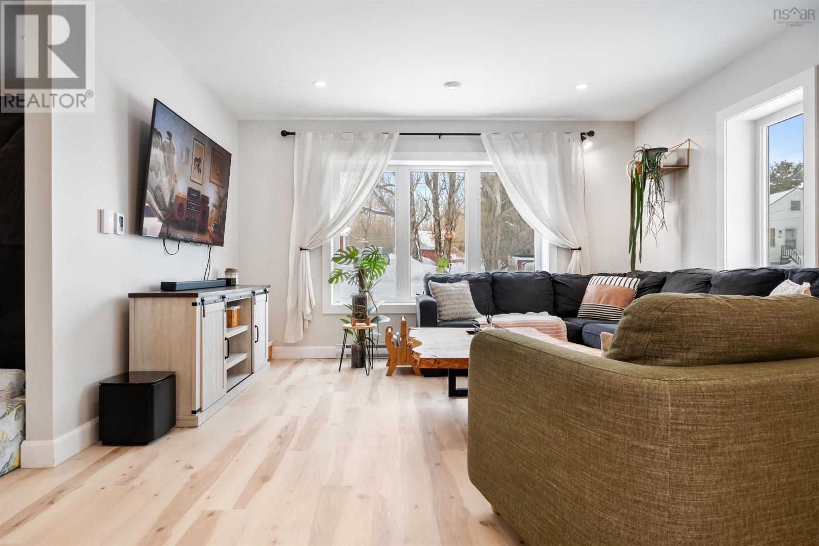 Property 22 of 50 of 1613 MacKay Street