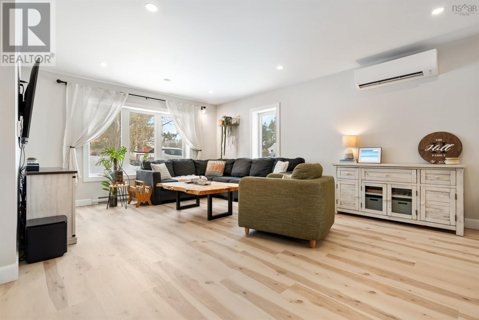 Property 21 of 50 of 1613 MacKay Street