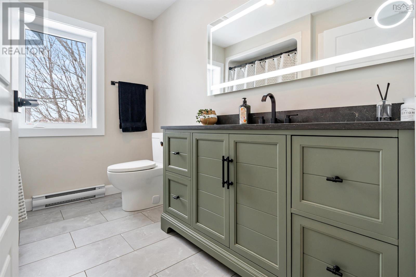 Property 37 of 50 of 1613 MacKay Street