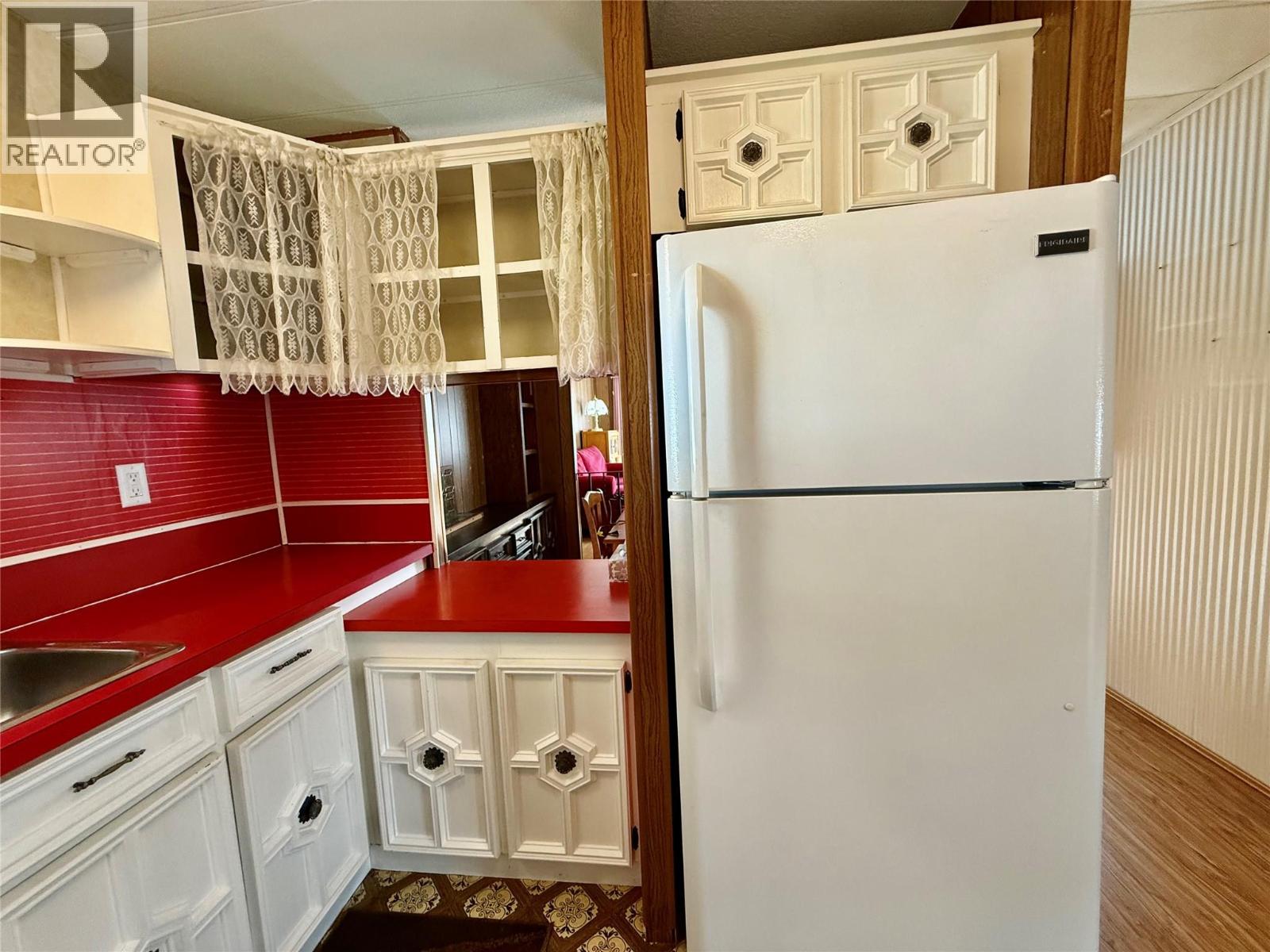 #5 469 MAIN STREET - 5