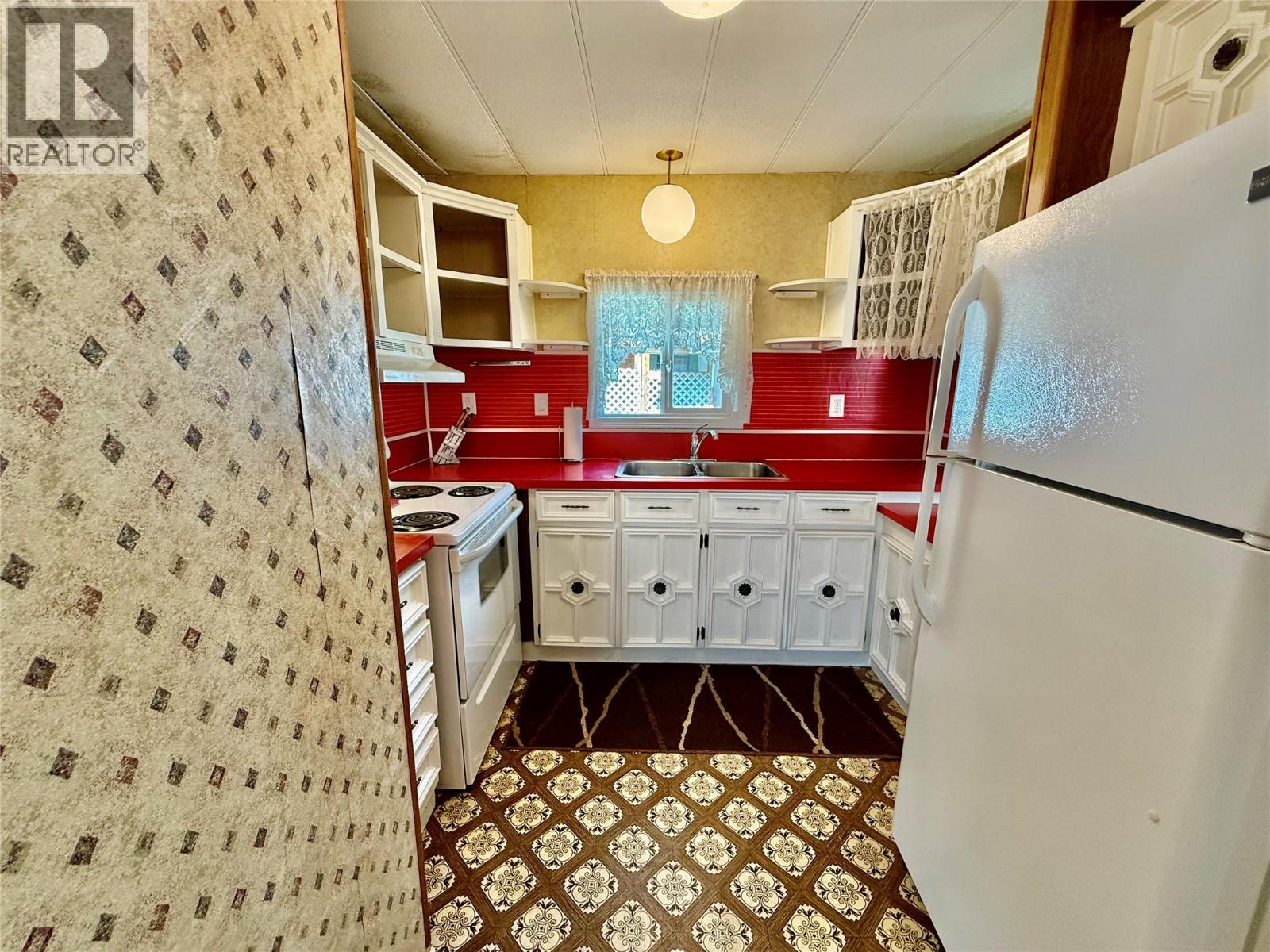 #5 469 MAIN STREET - 4