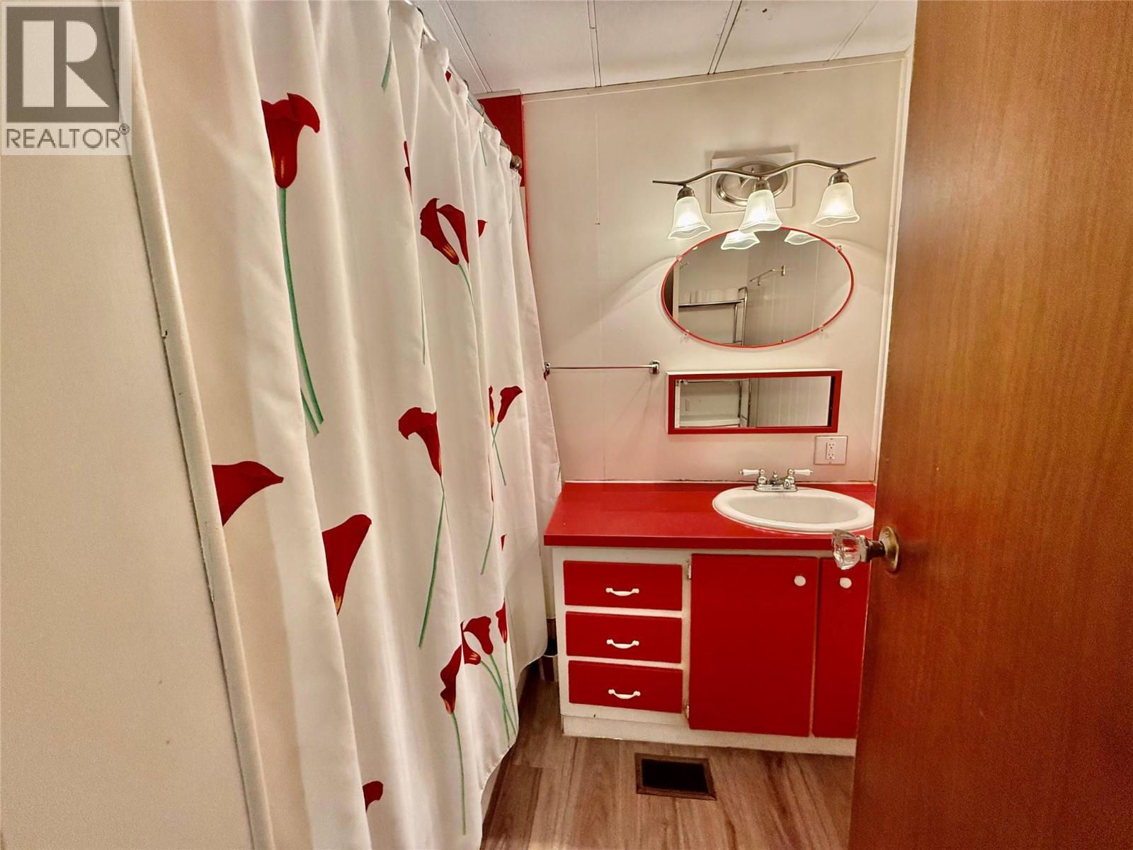 #5 469 MAIN STREET - 11