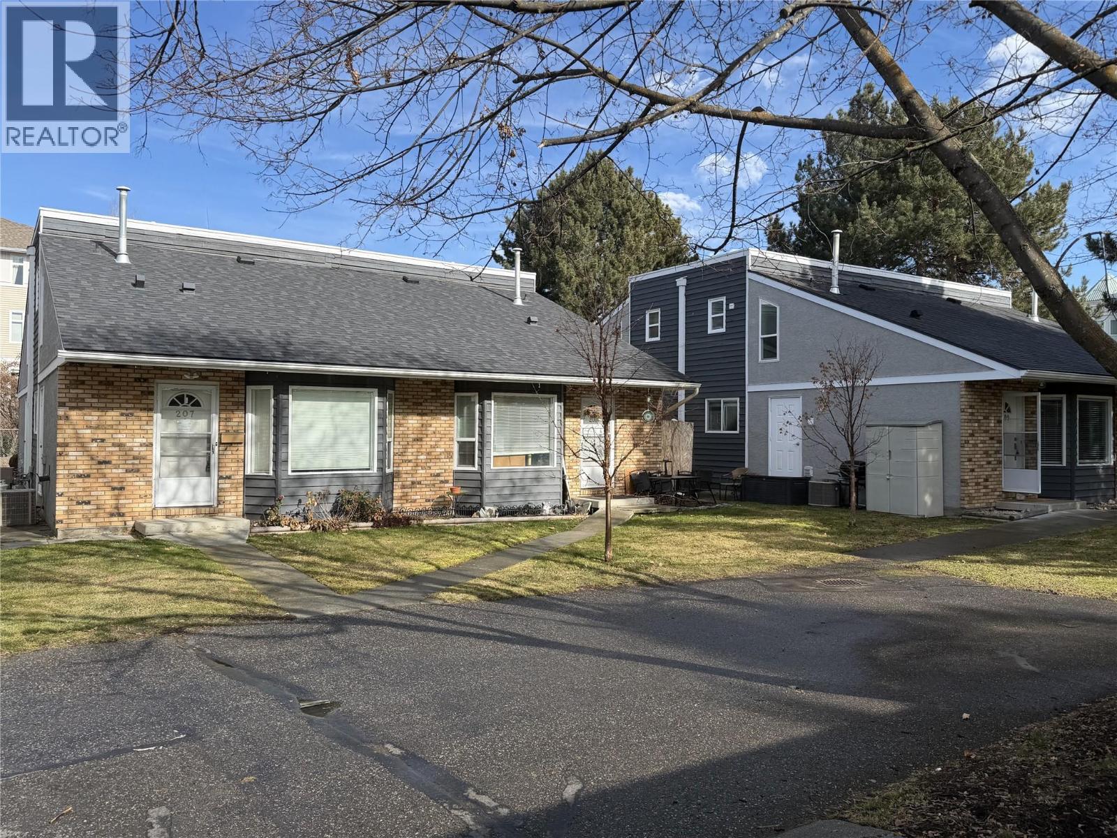 3155 Gordon Drive Unit# 207, Kelowna