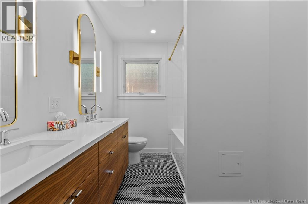 520 Aberdeen Street - Photo 3 of 45, Fredericton, New Brunswick